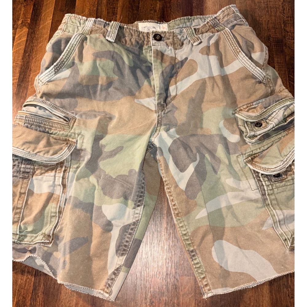 American Eagle Mens Camo Cargo Shorts Green Brown Distressed Size 32 Cotton HOLE